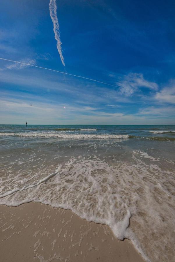Fins Up In Clearwater Beach Esterno foto